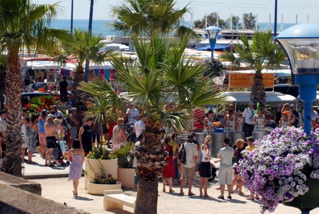 Saint-Pierre-la-Mer  Entre Mer Et Garrigue מראה חיצוני תמונה